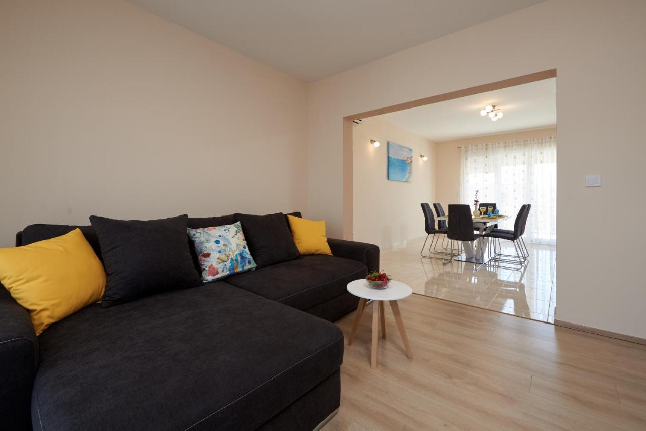 Apartman Tim 特罗吉尔 外观 照片