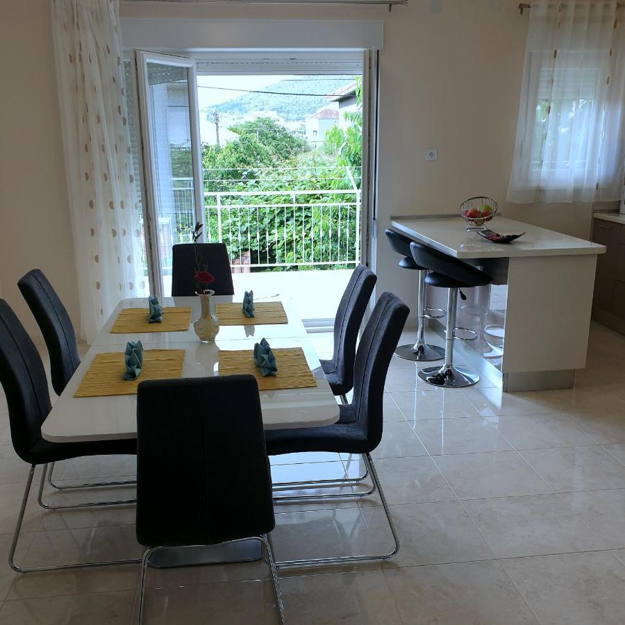 Apartman Tim 特罗吉尔 外观 照片